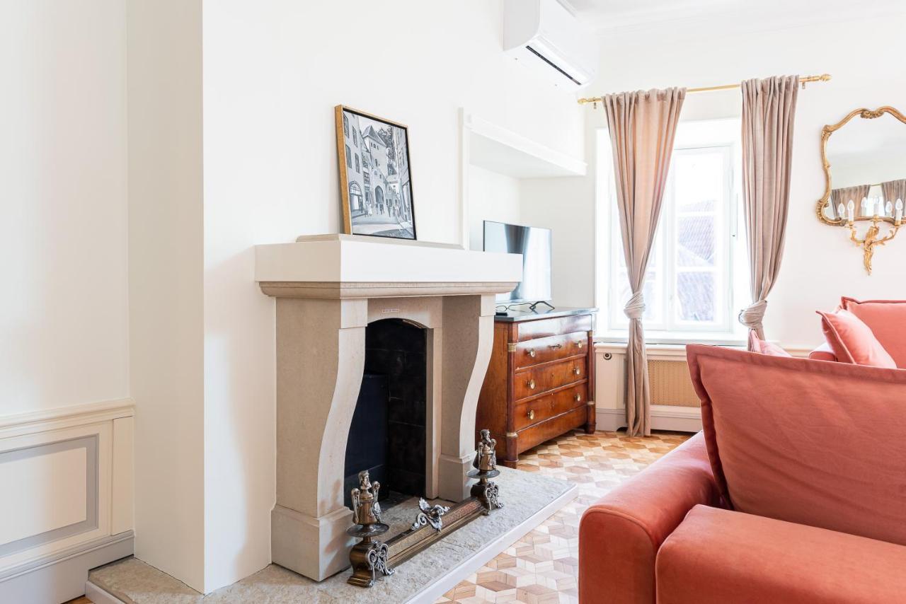 Apartment Old Town - Demini *