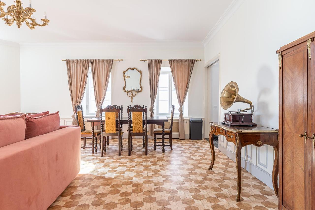 Appartamento Old Town - Demini *