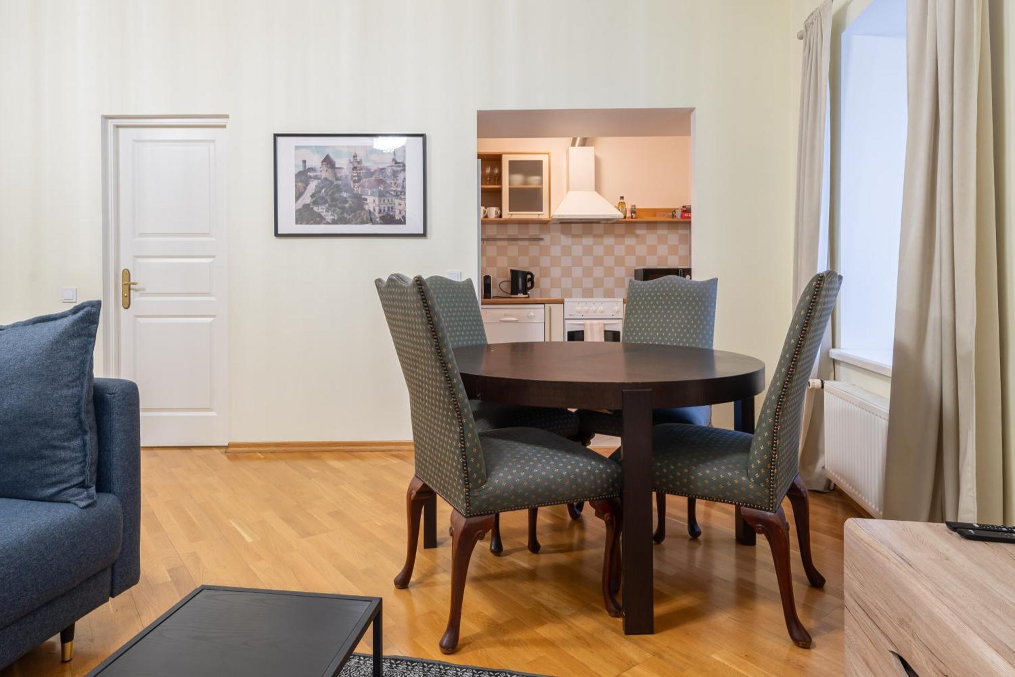 Appartamento Old Town - Demini *